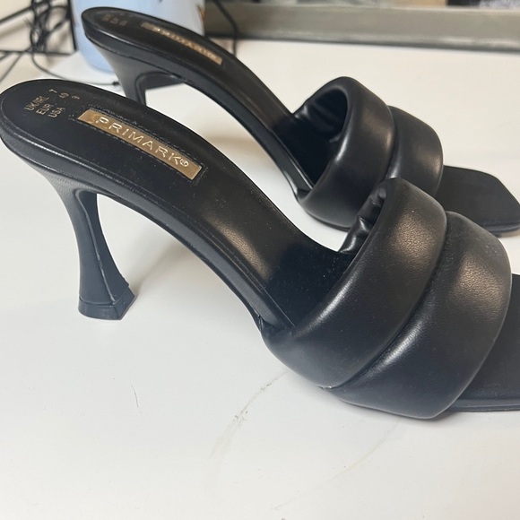 Black Faux Leather Slip On Mule Heels with Cushion Strap | Size 9 | BRAND NEW - Picture 3 of 5